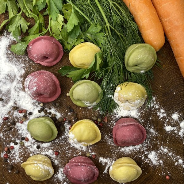 Пельмени домашние Цветные (говядина/курица)